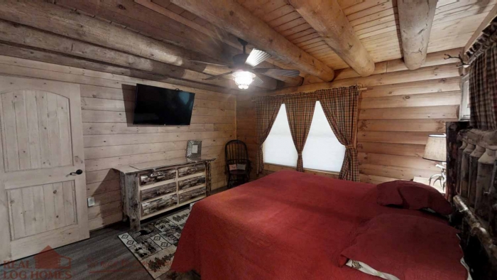 Creekside Comfort Cabin - Cosby, TN (L12415)