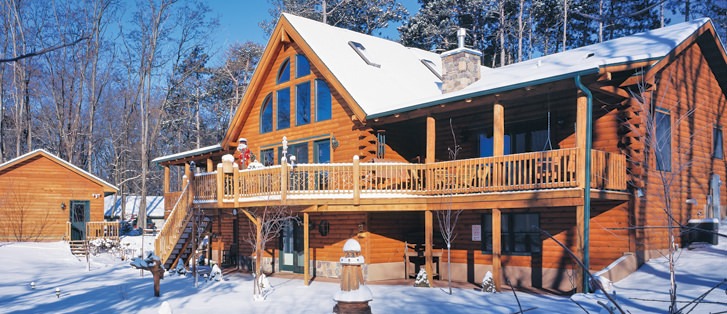 “Surviving Snowmageddon” in a Log Home