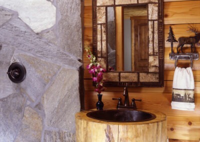Colfax Mountain Lodge bathroom