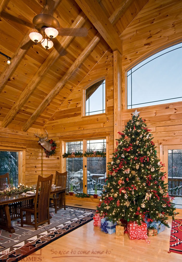 Selecting a Great Christmas Tree for Your Log Home