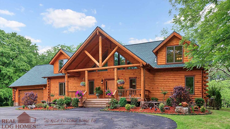 Green Gables: A Log Home on the Little Red River