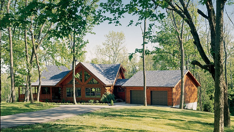 A Kentucky Real Log Home: Contemporary Meets Traditional