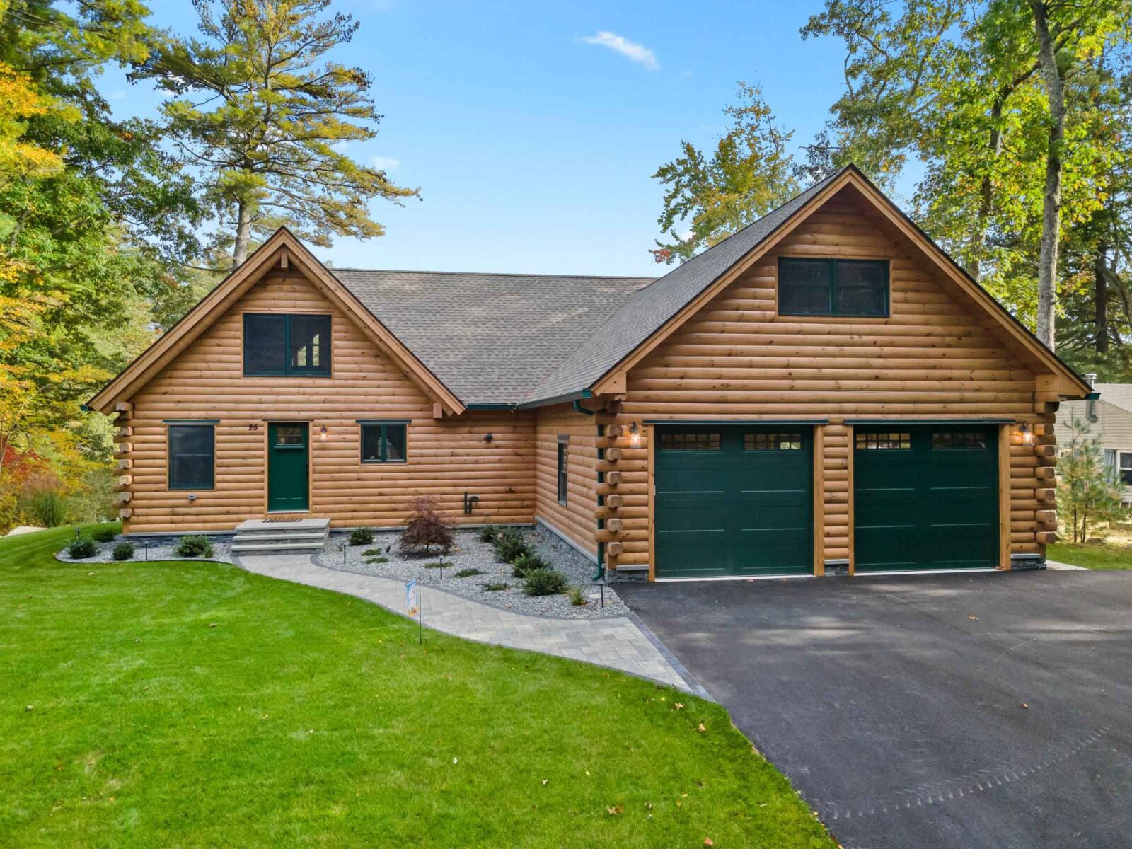 L12814 - Spring Lake - Exterior Front with Garage